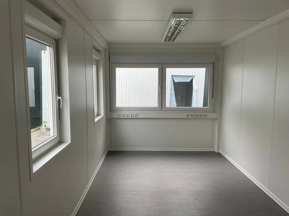 Contenedor oficina de 6 × 2,4 M - Imagen 4